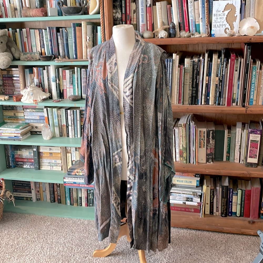 Women’s one size robe